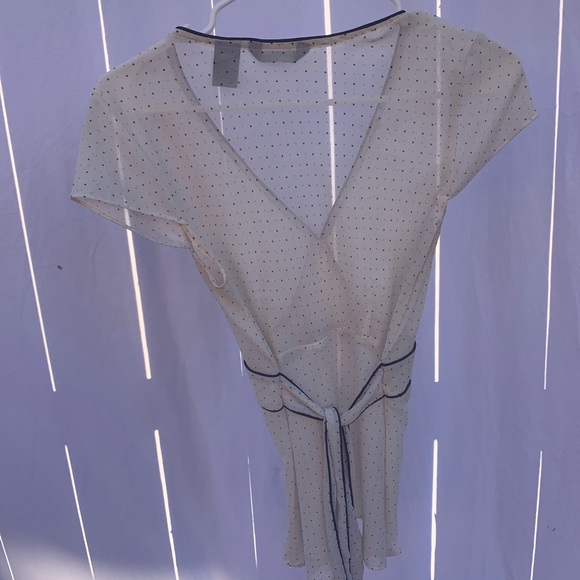 Shear polka-dot top New York & Company - Picture 3 of 7